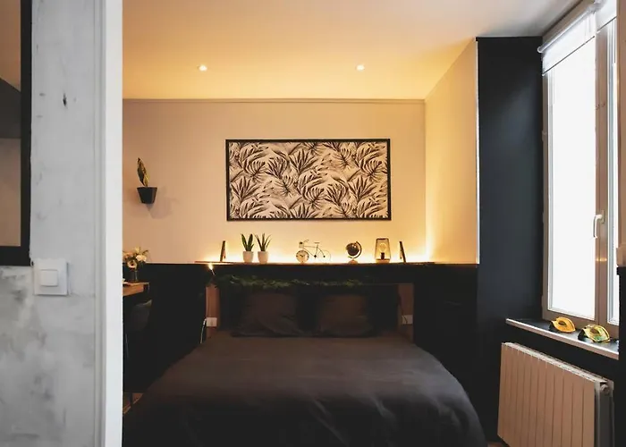 Love Room, La Douce Angevine