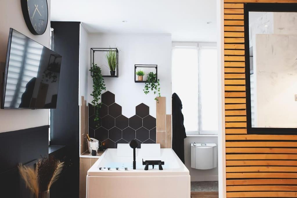 Room, La Douce Angevine Angers